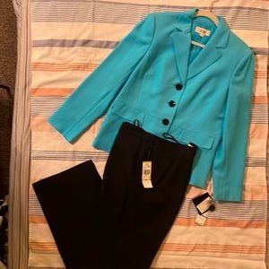 Le Suit - 2 Piece Rose Garden Suit - 16x14 - Aqua Blazer - Black Pants - New!
